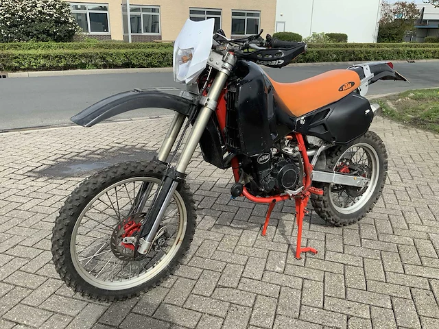 Ktm 600 enduro motorfiets - afbeelding 1 van  10