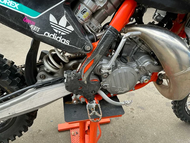 Ktm crossmotor 85cc - afbeelding 3 van  21