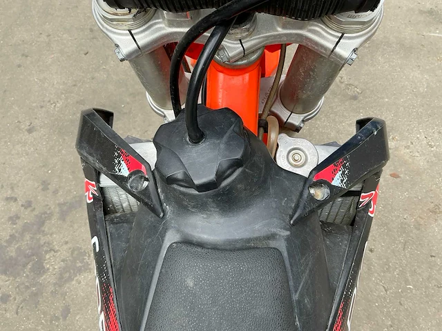 Ktm crossmotor 85cc - afbeelding 19 van  21