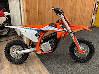 Ktm sx-e 3 mini-crosser - afbeelding 1 van  11