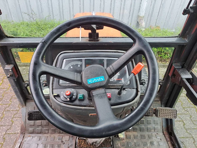 Kubota - b2410 - minitractor incl. aanhanger - afbeelding 2 van  17
