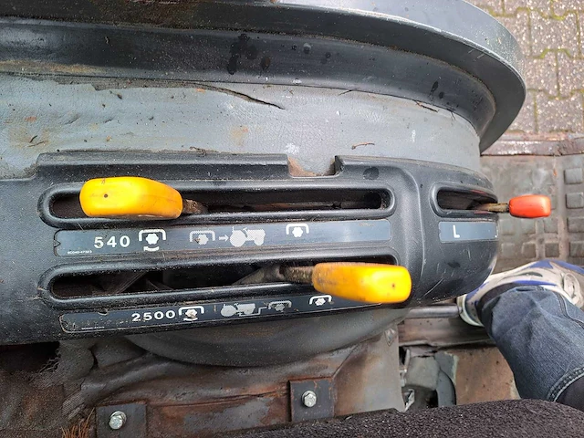 Kubota - b2410 - minitractor incl. aanhanger - afbeelding 5 van  17