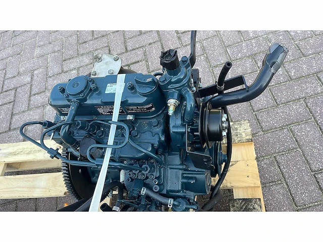 Kubota - d1005 - motor - afbeelding 1 van  3