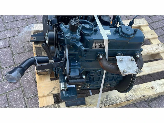 Kubota - d1005 - motor - afbeelding 2 van  3