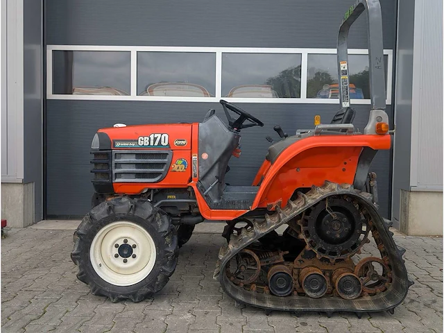 Kubota - gb170 - 3 cilinder - 17pk - rupstractor - tuin tractor - utility tractor - afbeelding 3 van  6