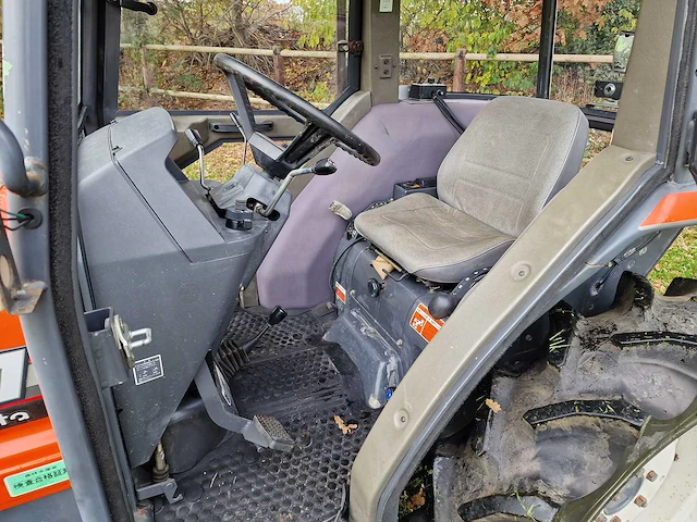 Kubota - gl-27 - utility tractor - stuurbekrachtiging - cabine - afbeelding 2 van  18