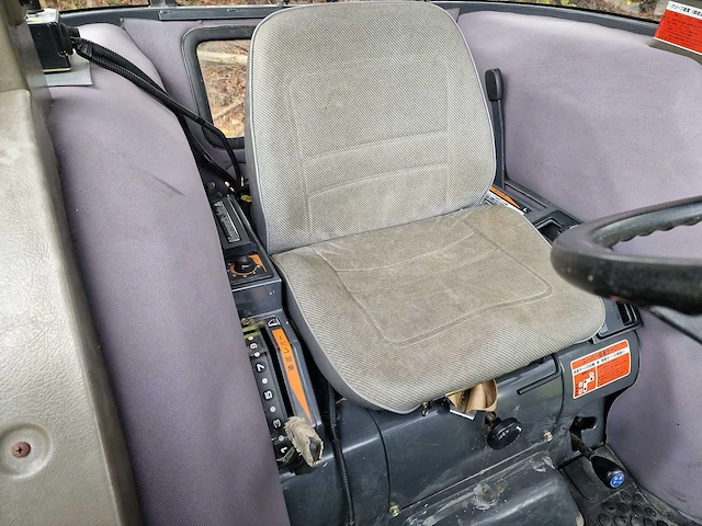 Kubota - gl-27 - utility tractor - stuurbekrachtiging - cabine - afbeelding 7 van  18