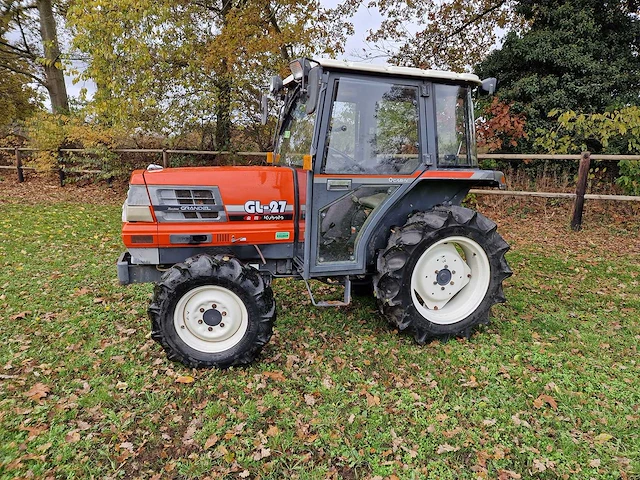 Kubota - gl-27 - utility tractor - stuurbekrachtiging - cabine - afbeelding 12 van  18