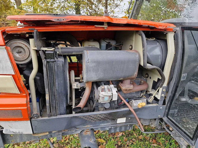 Kubota - gl-27 - utility tractor - stuurbekrachtiging - cabine - afbeelding 17 van  18