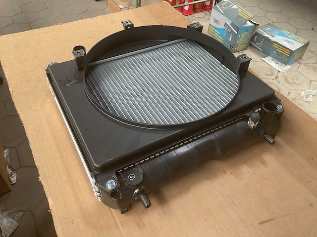 Kubota 1g952-72060 radiator - afbeelding 1 van  8