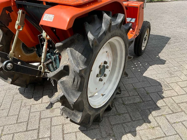 Kubota b1702 minitractor - afbeelding 6 van  20