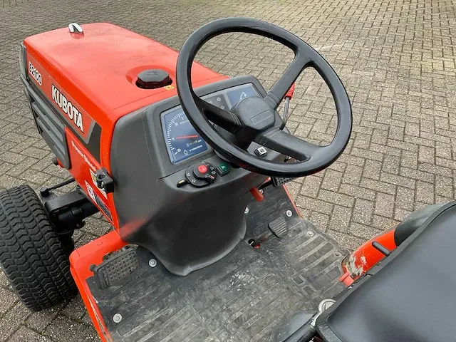 Kubota b2100 smalspoortractor - afbeelding 4 van  16