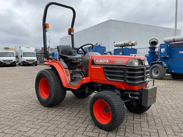 Kubota b2100 smalspoortractor - afbeelding 9 van  16