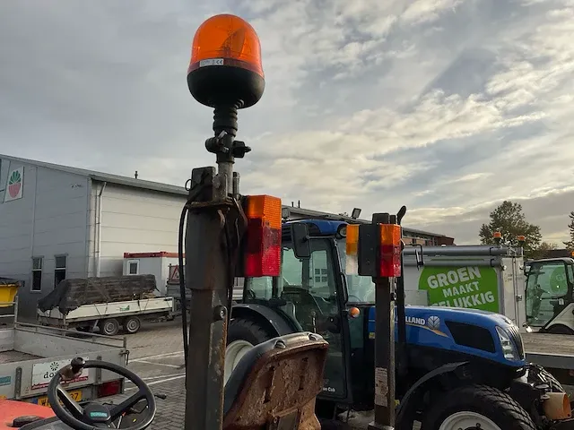 Kubota b2410 hst minitractor - afbeelding 2 van  29