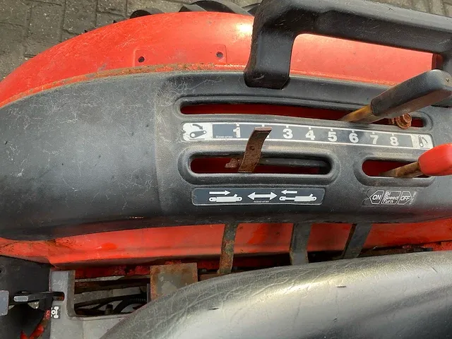 Kubota b2410 hst minitractor - afbeelding 5 van  29