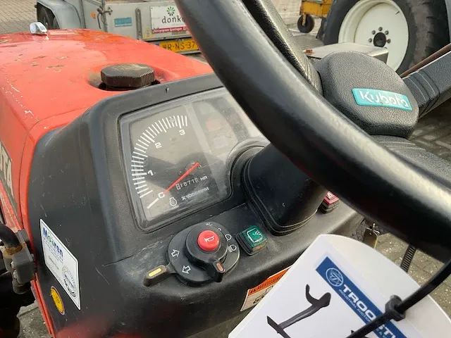 Kubota b2410 hst minitractor - afbeelding 9 van  29