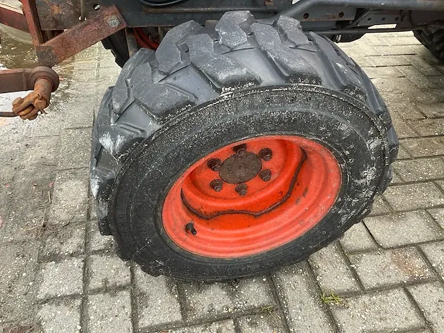 Kubota b2410 hst minitractor - afbeelding 14 van  29