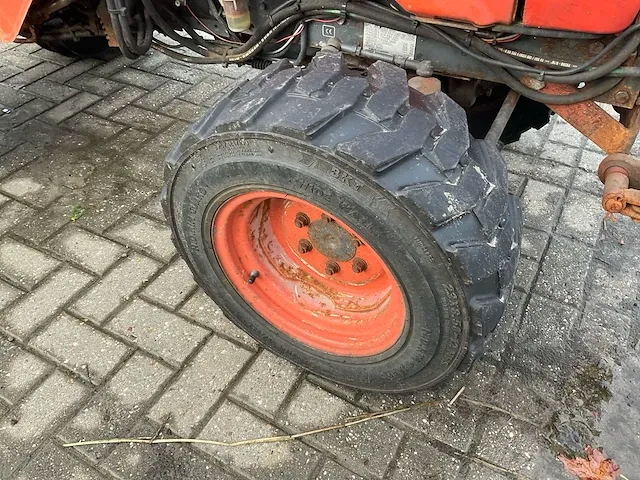 Kubota b2410 hst minitractor - afbeelding 15 van  29