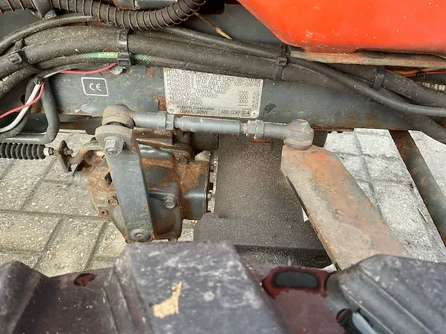 Kubota b2410 hst minitractor - afbeelding 16 van  29