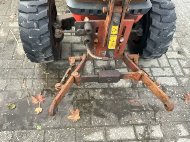 Kubota b2410 hst minitractor - afbeelding 18 van  29