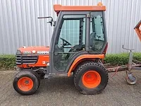 Kubota b2410 tractor - afbeelding 11 van  17