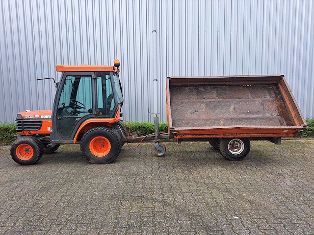 Kubota b4 minitractor met nimos aanhanger - afbeelding 11 van  17