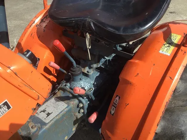 Kubota b5000 minitractor - afbeelding 15 van  24