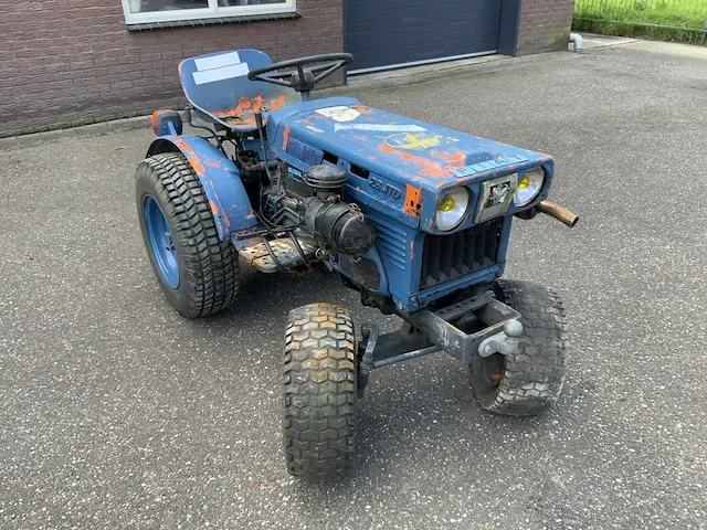 Kubota b5100e smalspoor- en compacttractor - afbeelding 5 van  12