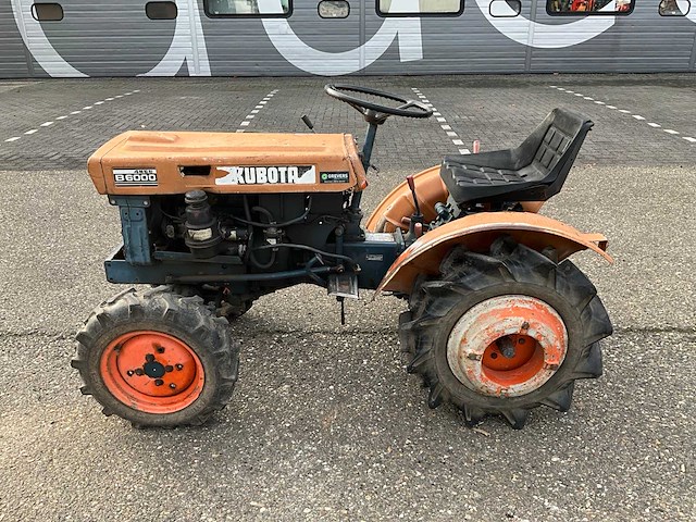 Kubota b6000 4wd minitractor - afbeelding 12 van  20