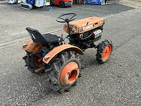 Kubota b6000 4wd minitractor - afbeelding 16 van  20