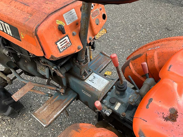 Kubota b6000 4wd minitractor - afbeelding 9 van  19