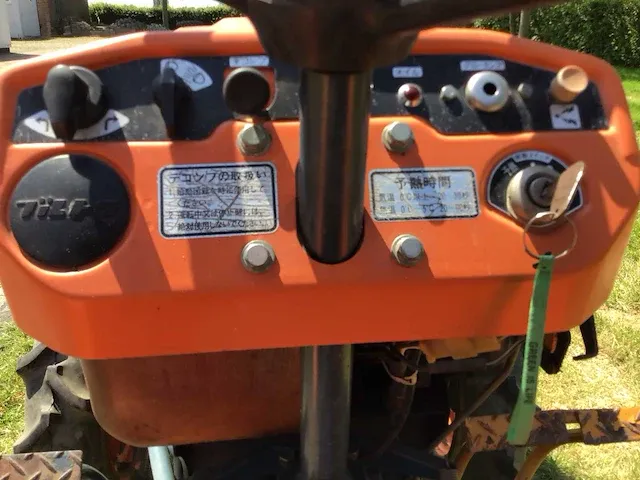 Kubota b6001 minitractor - afbeelding 7 van  18