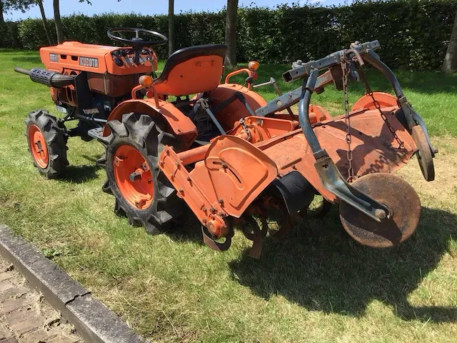Kubota b6001 minitractor - afbeelding 12 van  18