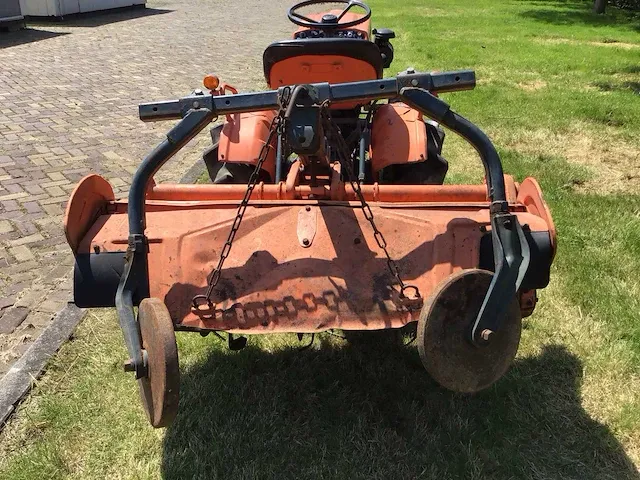Kubota b6001 minitractor - afbeelding 13 van  18