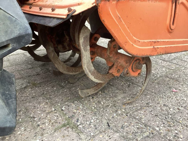 Kubota b7000 minitractor - afbeelding 6 van  14