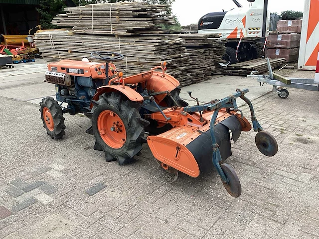 Kubota b7000 minitractor - afbeelding 9 van  14