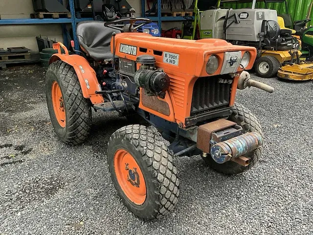 Kubota b7001 4x4 minitractor - afbeelding 14 van  16