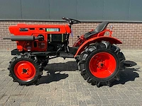 Kubota b7001 minitractor - afbeelding 18 van  24
