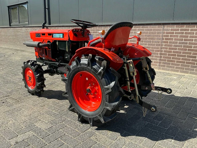 Kubota b7001 minitractor - afbeelding 19 van  24