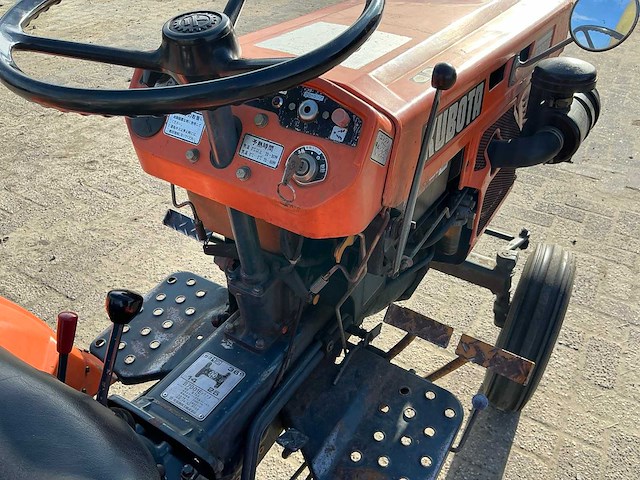 Kubota b7001e minitractor - afbeelding 2 van  12