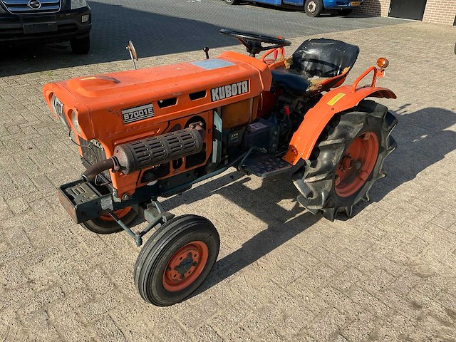 Kubota b7001e minitractor - afbeelding 1 van  12