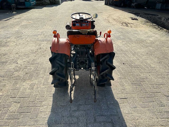 Kubota b7001e minitractor - afbeelding 8 van  12