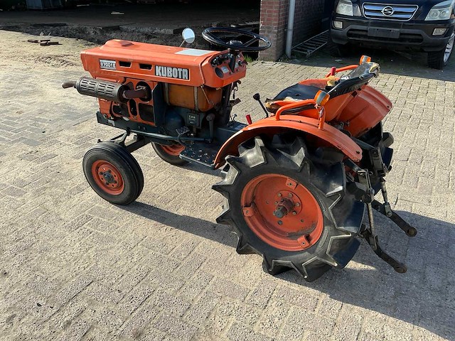 Kubota b7001e minitractor - afbeelding 10 van  12