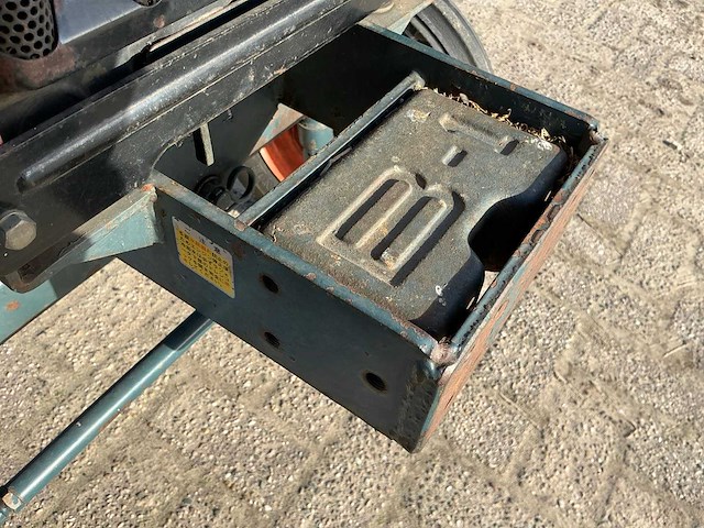 Kubota b7001e minitractor - afbeelding 4 van  12