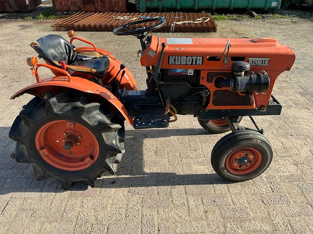 Kubota b7001e minitractor - afbeelding 6 van  12
