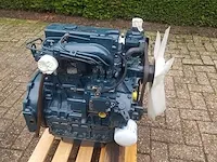 Kubota d1703 3-cilinder dieselmotor - afbeelding 1 van  6
