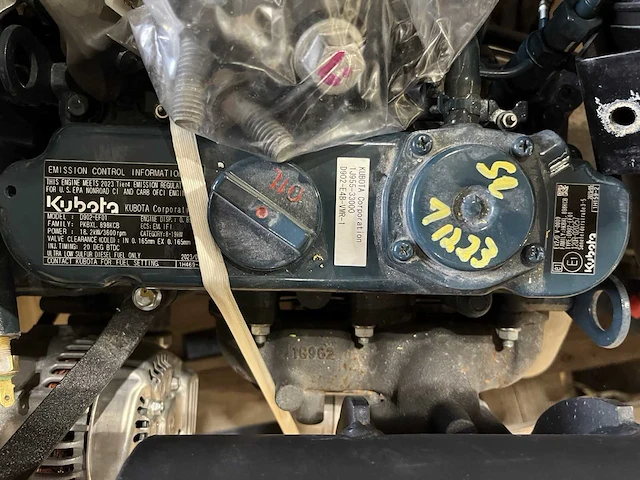 Kubota d902-e3b motor met hydrauliek assemblage (2x) - afbeelding 2 van  10