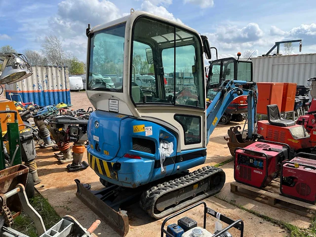 Kubota kx016-4 minigraafmachine - afbeelding 2 van  17