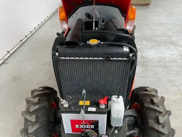 Kubota neostar a211n kubota neostar a211n tractor 4wd - afbeelding 7 van  18