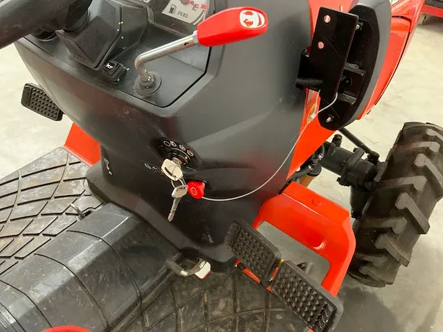 Kubota neostar a211n tractor 4wd - afbeelding 5 van  18